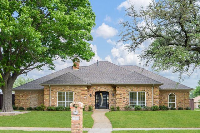 3401 Cross Bend Rd — Whiffletree Ph II