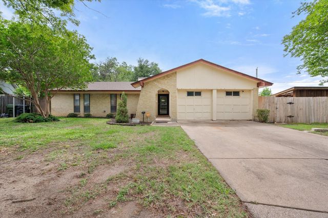 802 Crest Oak Ct — Chestnut Hills East