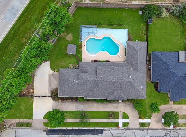 3808 Innisbrook Dr S — Broadmoor Hills Ph 01