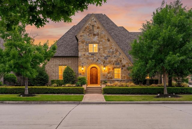 3853 Greenbrier Dr — Newman Village Ph One