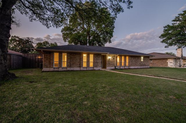 2825 TEAKWOOD Ln — Park Blvd Estates West 2-B