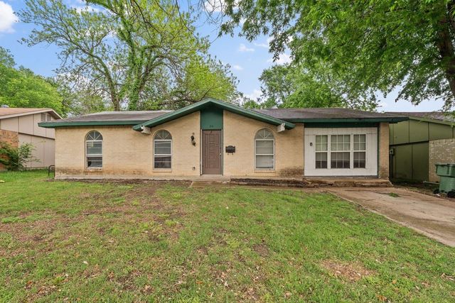 214 Independence Dr — Meadowcreek Park Sec 09