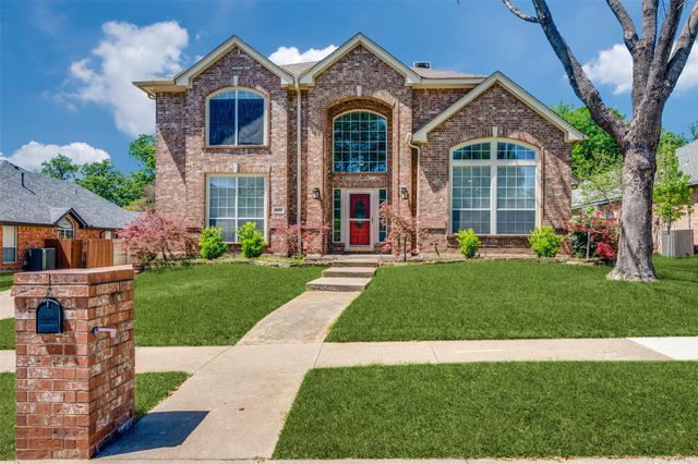 8421 Parkdale Dr — Shady Oaks Add