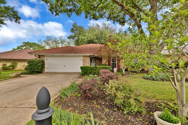 1823 Ridgebrook Dr — Meadow Creek Add