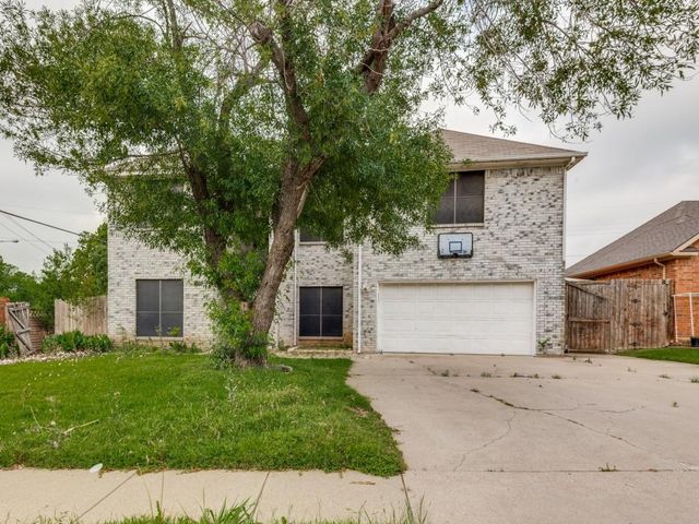 1145 Briar Oaks Dr — Miracle Estates