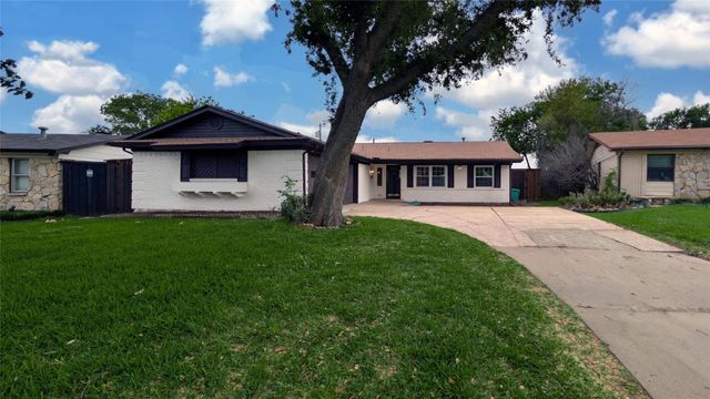4122 Victoria St — Northwest Park 02
