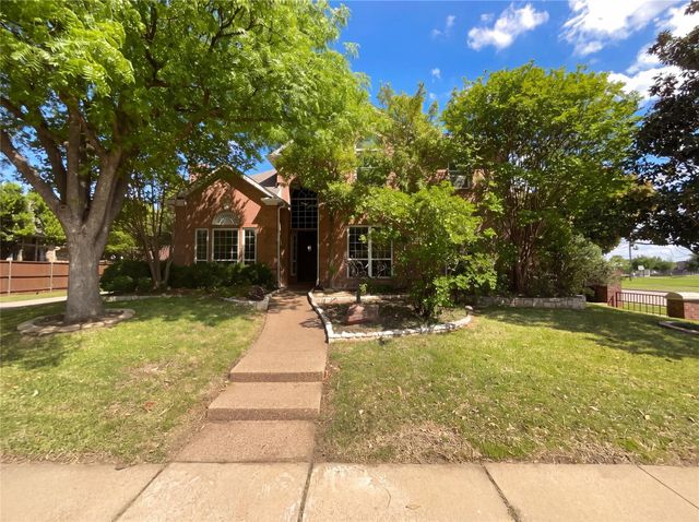 2400 Creekview Dr — The Hills At Prestonwood II