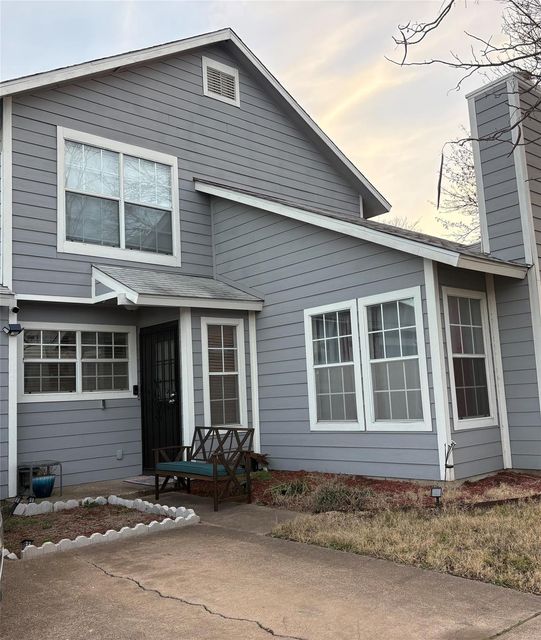 1604 wickford — Newport Village