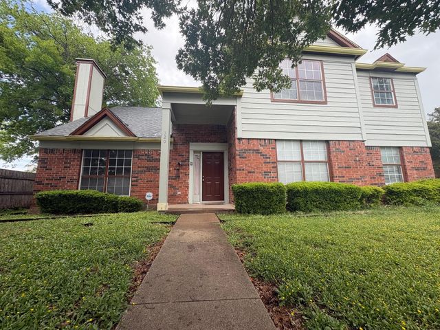320 W Williams St — Sweetbriar At High Pointe Ph 02