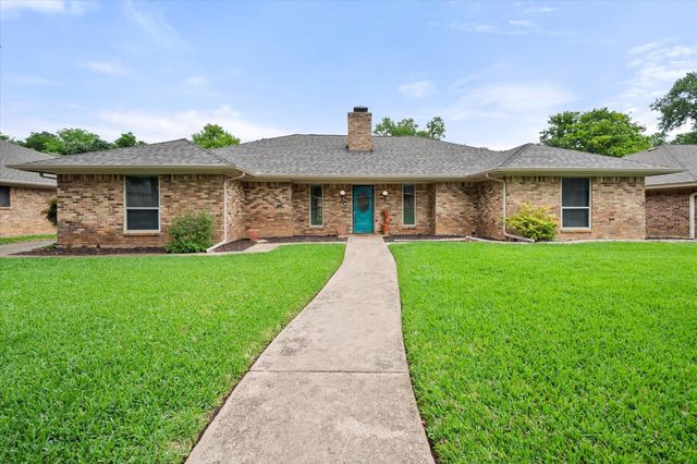 4103 Three Oaks Dr — Huntwick Add