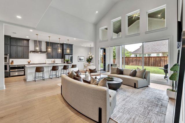 2130 Ivywood Ln — Star Trail Ph Five