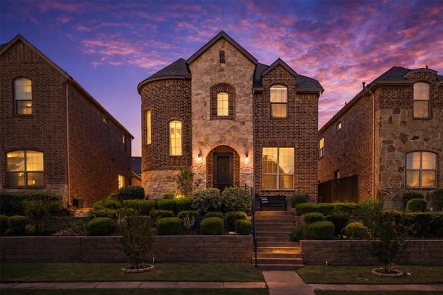 4919 Dominion Blvd — Dominion