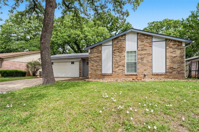 4723 Crest Dr — Overland West