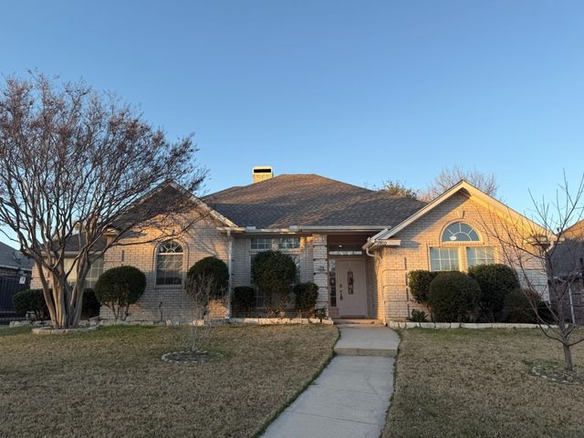 7809 Hightower Dr — Century Oaks Add