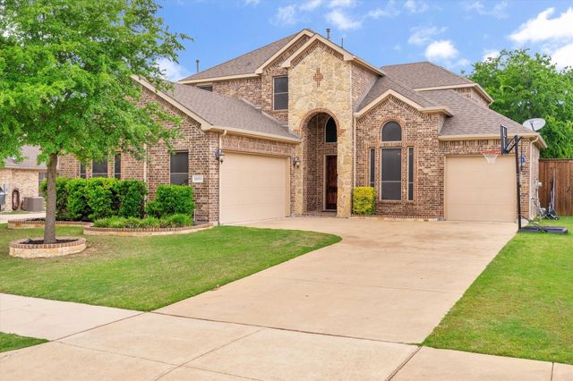 3233 Burgundy Ln — Windermere Estates