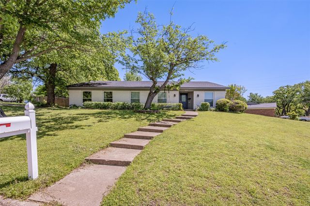625 Caduceus Ln — Oak Park Estates