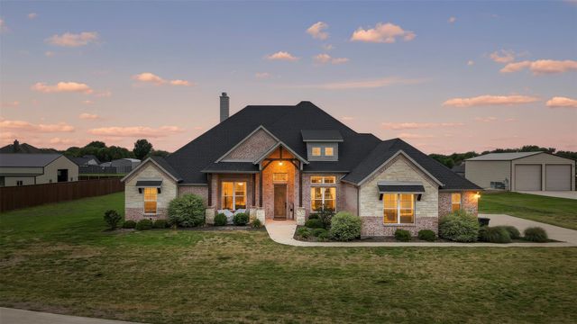 321 Rolling Meadows Dr — Country Mdws Estates Ph 3