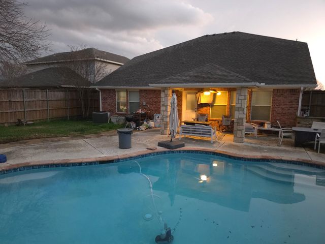 406 Oxford Dr — Meadows Of Birmingham Ph 1