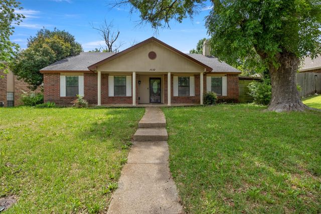 1032 Twin Falls Dr — Rock Creek