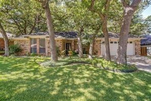 6749 Ridgewood Dr — Foster Village