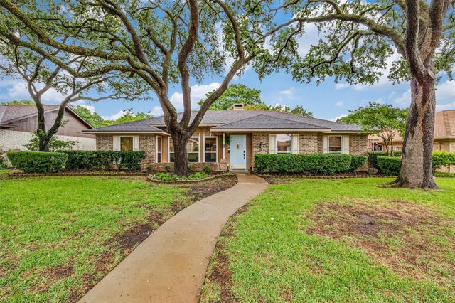 2609 Winfield Dr — Parker Road Estates West 1-E