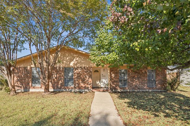 3113 Ridgemoor Dr — East Park Village 02