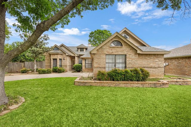 2909 Pitkin Dr — Parkway North