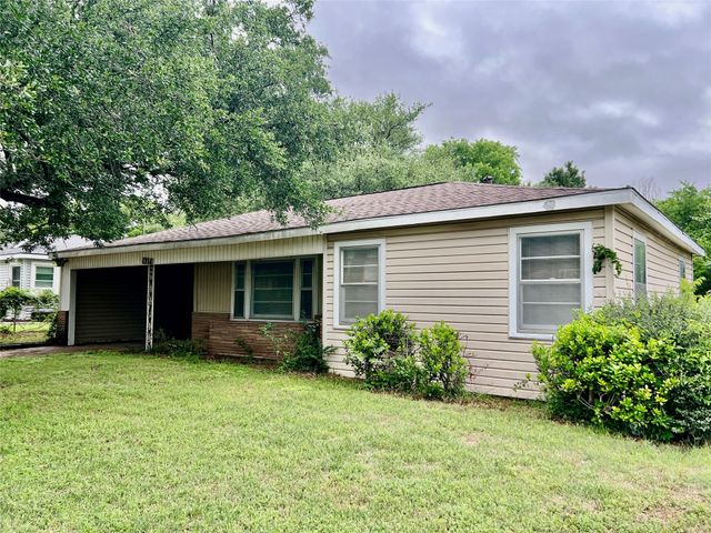 1314 W Water St — Connaways 01