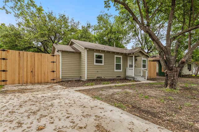 3004 Ballinger Dr — Carney Heights