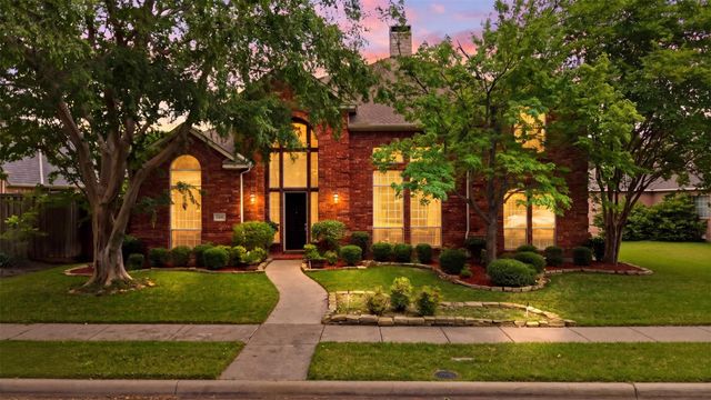 2304 Stacia Dr — Estates At Wooded Cove Ph I