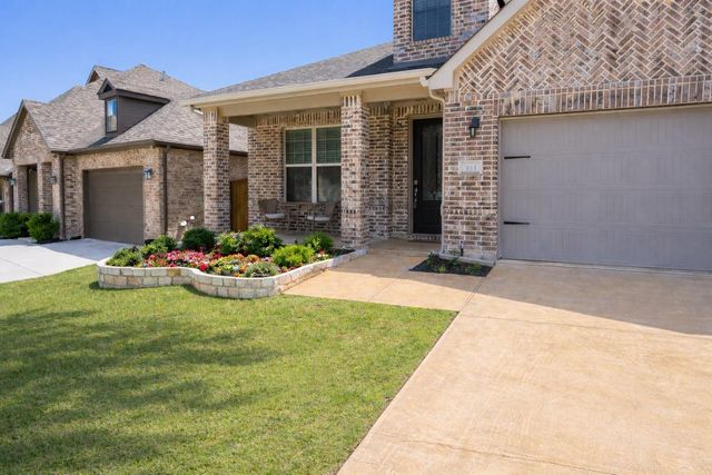 933 Spring Falls Dr — Trinity Falls