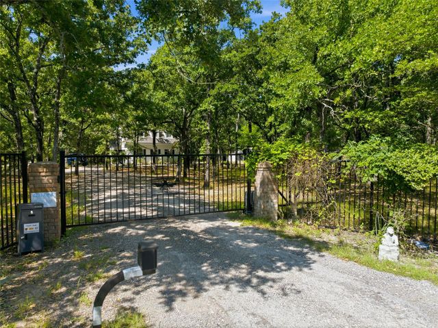 10670 County Road 2450 — Trojan Horse Estates Ph II