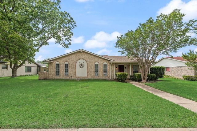 518 Colonial Dr — Colonial Acres