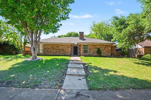 3109 Parkside Dr — Teakwood Estates