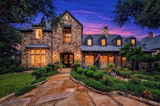 5332 Longvue Dr — The Lakes On Legacy Drive Ph 2 The