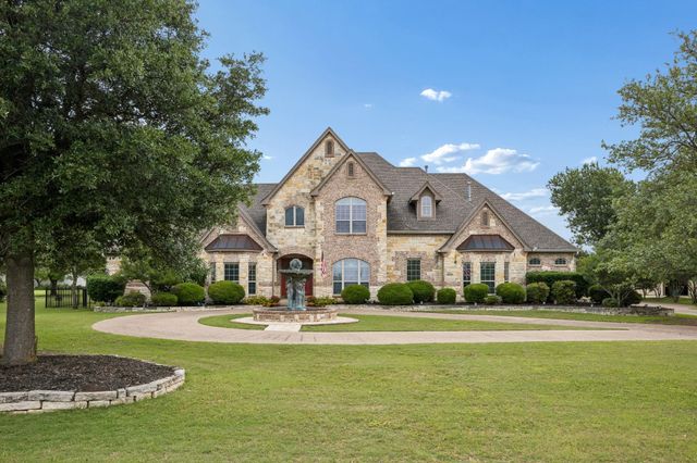 2930 Falcon Way — Eagles Nest Estate