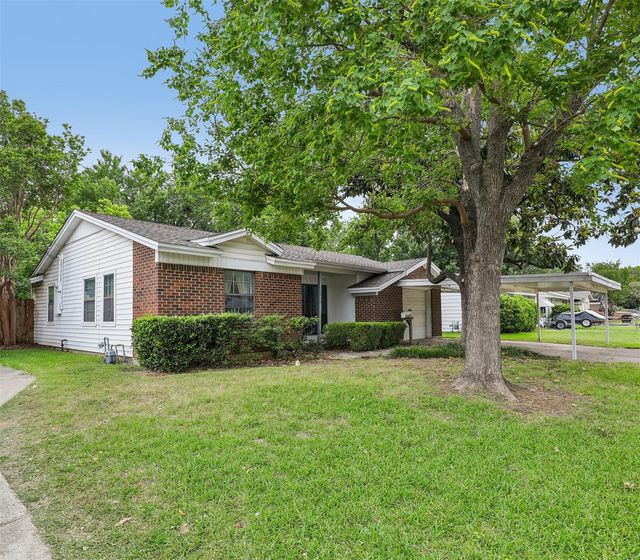 1810 Ridgewood St — Ridgecrest 06