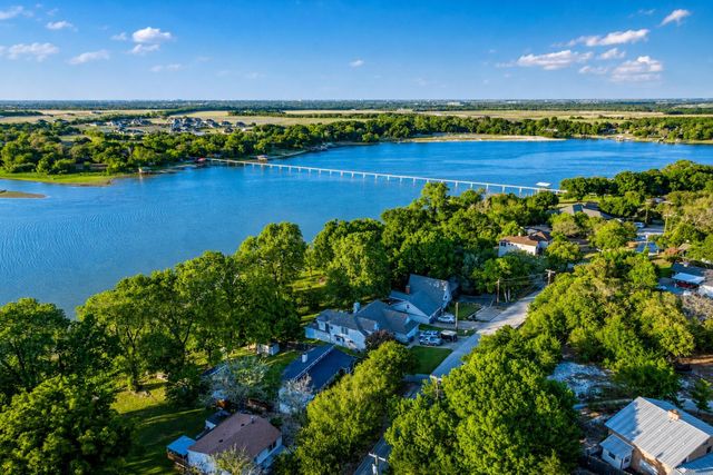 309 Lakewood Dr — Lake Shore Acrs-Rev