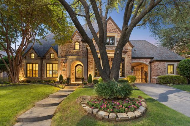 5880 Shady Oaks Dr — Chapel Creek Ph One