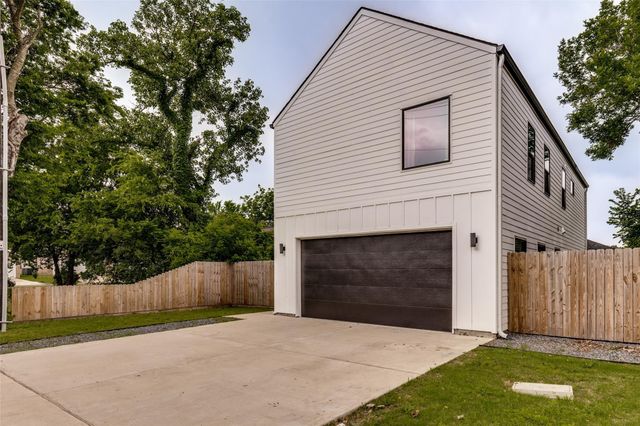 3308 Houston St — Orig Town Of Greenville