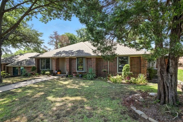 9128 Sweetwater Dr — Central Park East