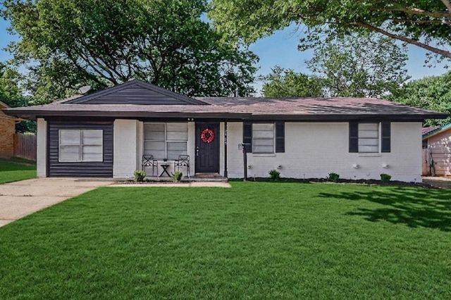 2725 Wesleyan Dr — Plymouth Park North 02