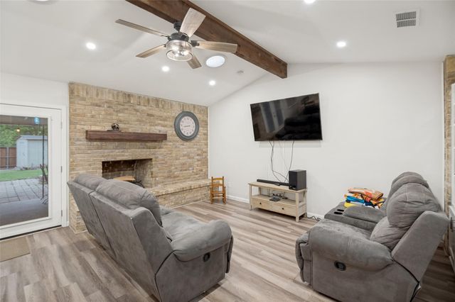 210 Northwood Dr — Northwood Park Add #2