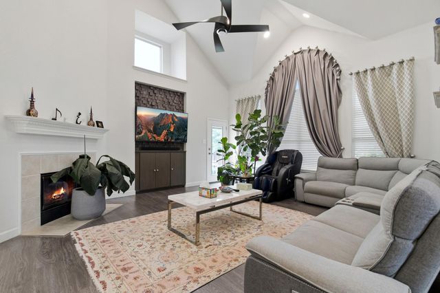 6229 White Pine Dr — Pine Ridge Estates Ph Three A