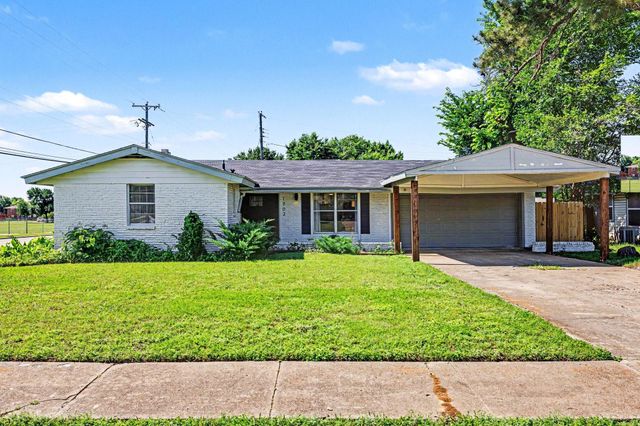 1702 Bristol Ct N — Northgate West Add 3rd Instl