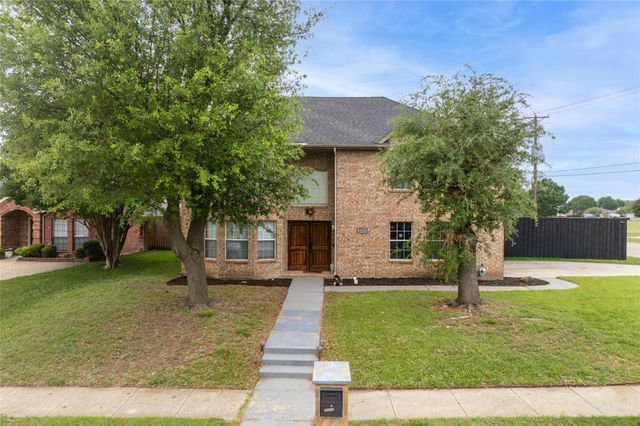 2213 Deep Valley Dr — Mckinney Heights 3