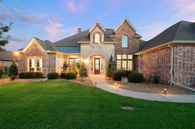2000 Fair Oaks Ln — Highland Meadows Ph Three