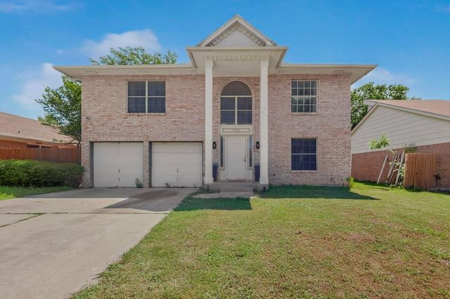 5505 Thackery Dr — NEWPORT VILLAGE