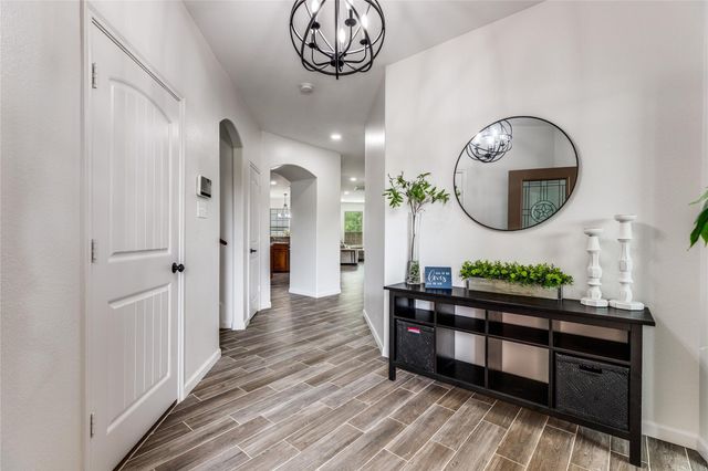 1800 Rodeo Dr — Sweetwater Crossing