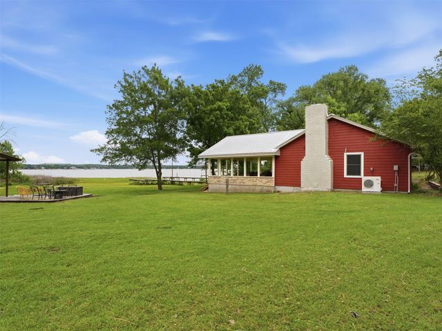542 W Lake Dr — Lake Weatherford Leasehold